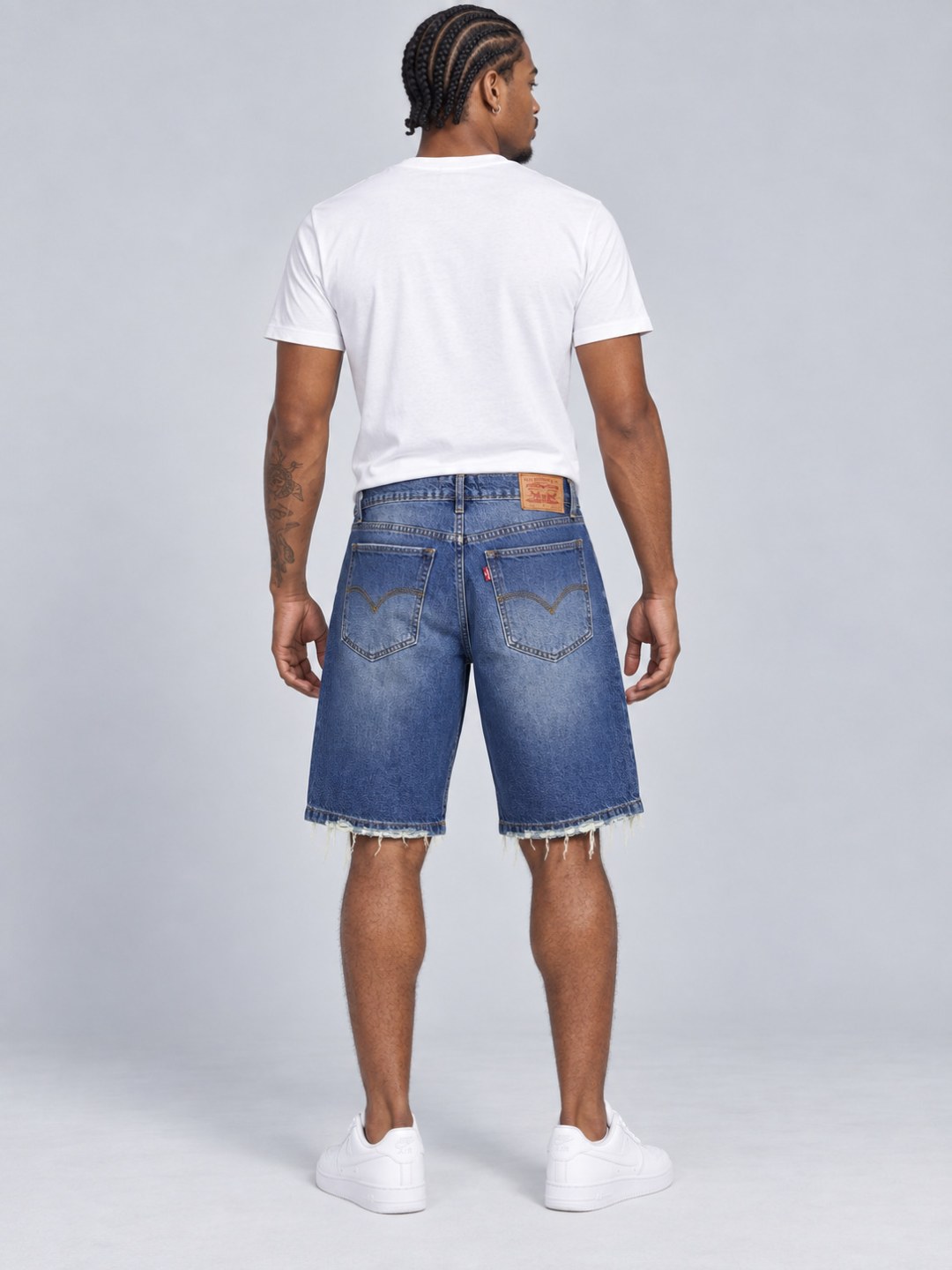 Bermuda Jeans Levi’s 501 Destroyed – Azul Médio — foto 3