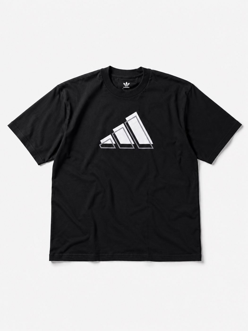 Camiseta oversized Adidas shadow lines preta 