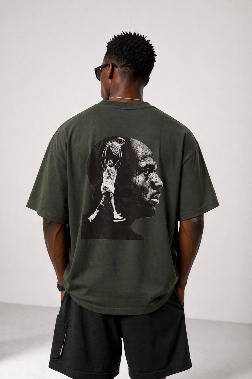 Camiseta oversized MJ verde  — foto 2