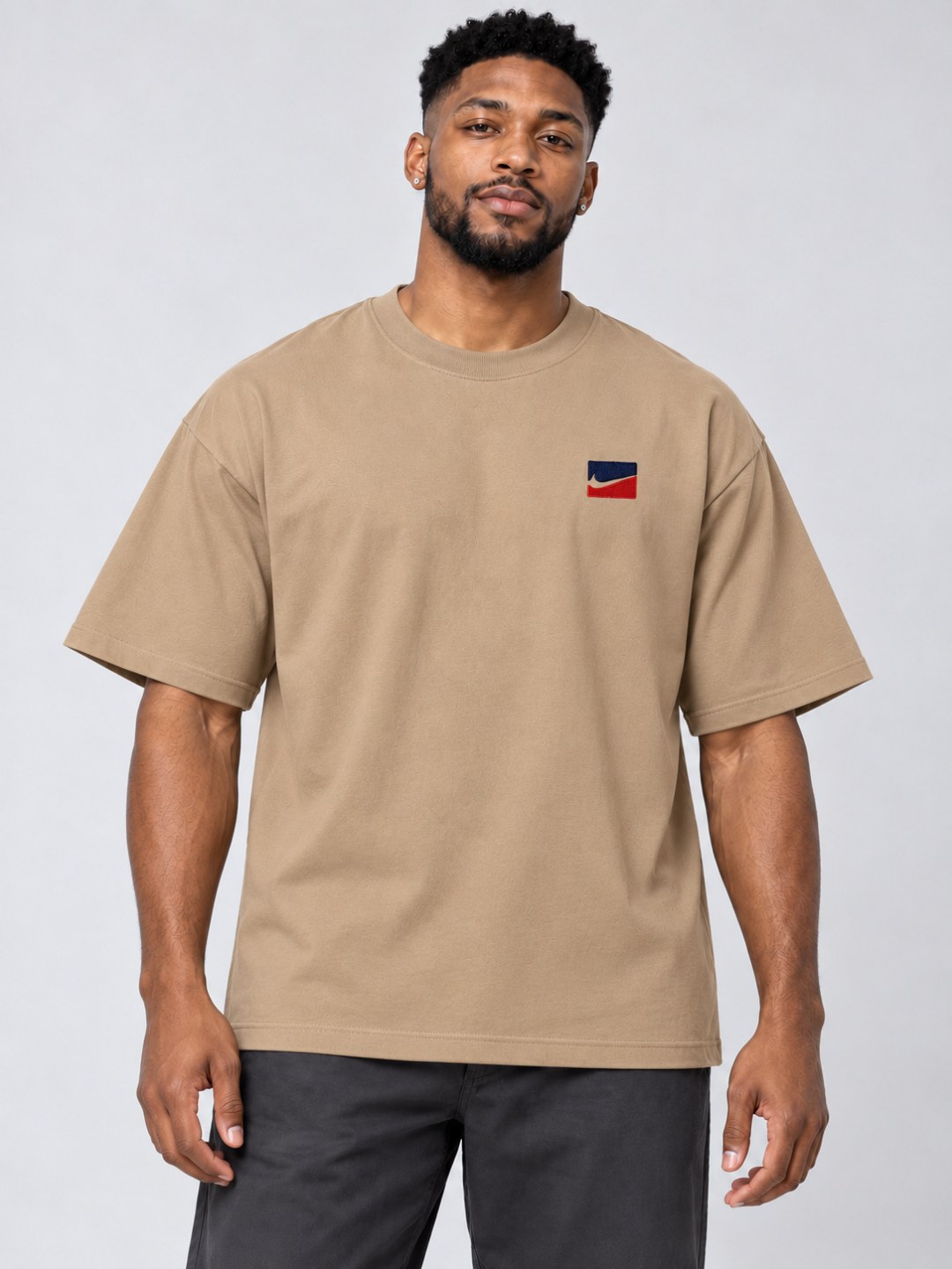 Camiseta Oversized Nike Swoosh Bordado — foto 5