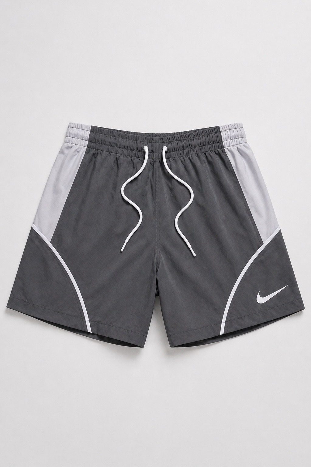 Short elastano Nike recorte grafite 
